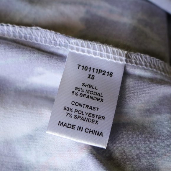 TART Collections Bell Sleeve Printed Surplice Dress - Size XS, NWT! - Picture 15 of 16